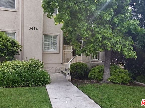 5th image of 3414 Montrose Ave APT 6