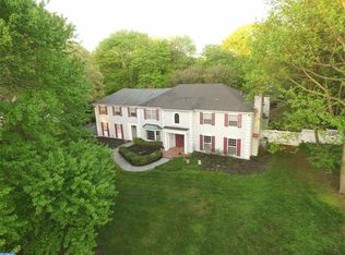 2345 W Deerfield Dr, Media, PA 19063