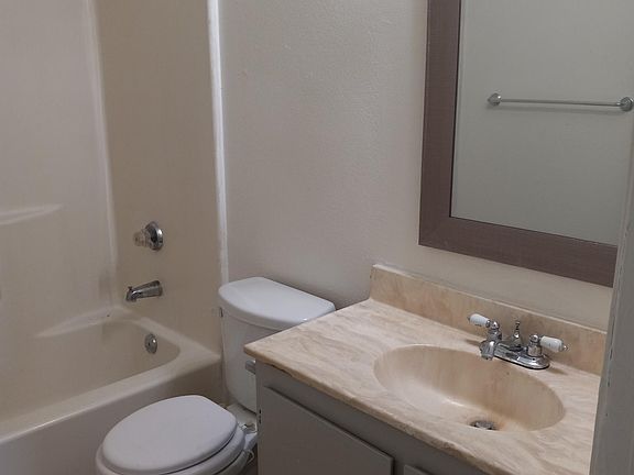 2nd image of 416 N Ellis St APT B