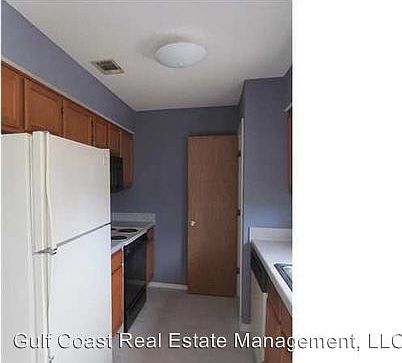 2nd image of 421 Pine Crescent Way