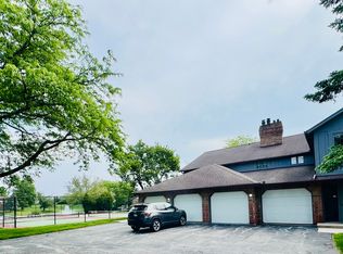 13259 S Country Club Ct APT 2A, Palos Heights, IL 60463
