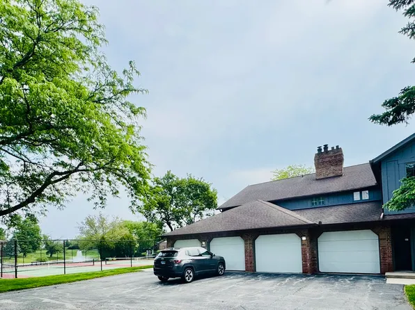 13259 S Country Club Ct APT 2A, Palos Heights, IL 60463