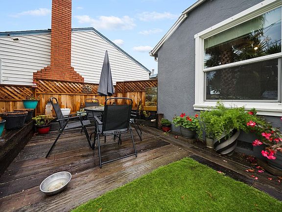 2nd image of 266 Hillcrest Avenue