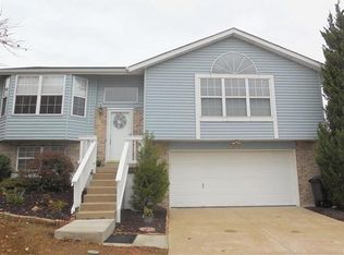 4476 Southview Way Dr, Saint Louis, MO 63129