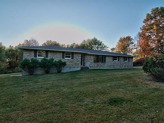 5th image of Lakeville Ct