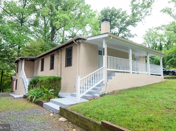 8818 Hawkins Ln, Chevy Chase, MD 20815