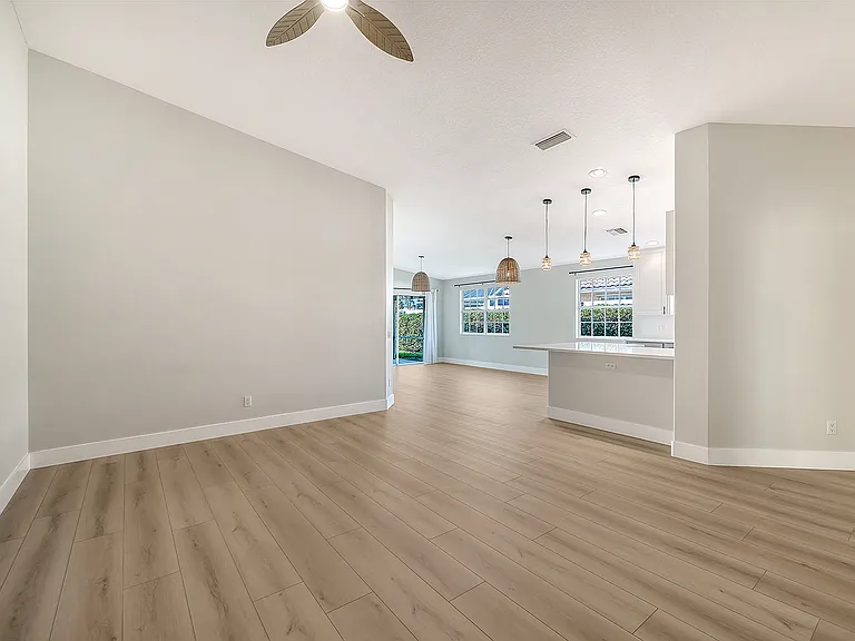 5533 Avellino Pl — Photo 5