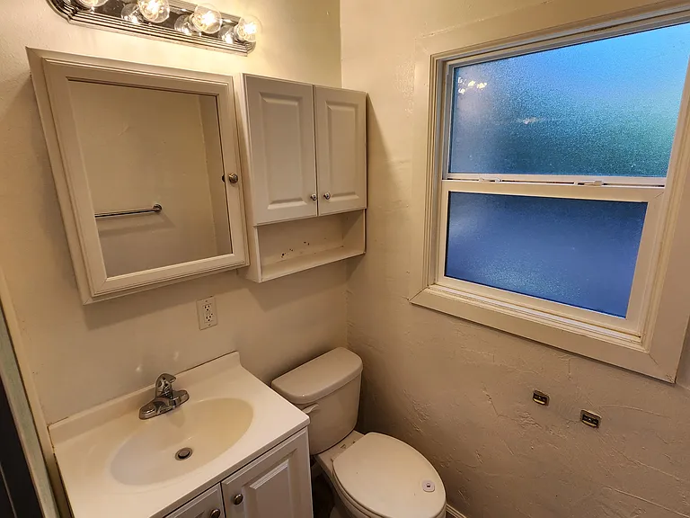 728 W 1st Ave #111 — Photo 11
