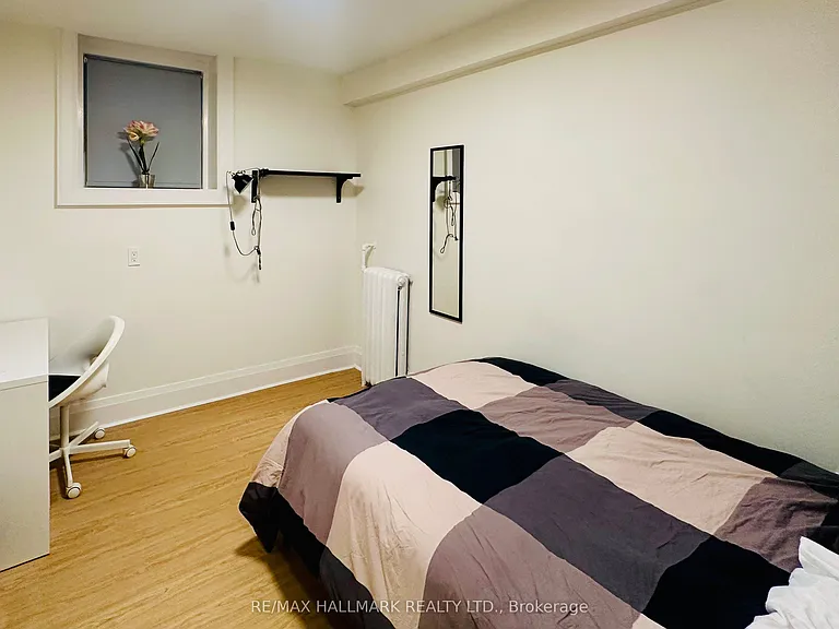 597 Saint Clair Ave W #8 — Photo 8