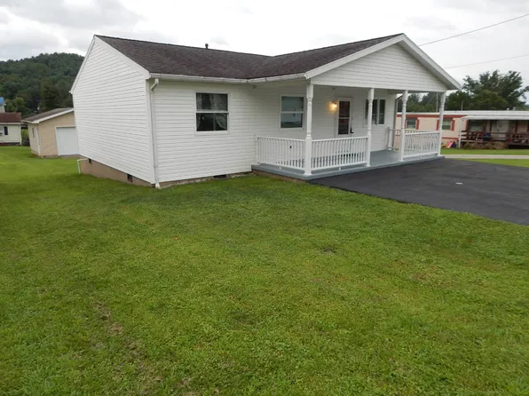 210 Concord St, Harrisville, WV 26362