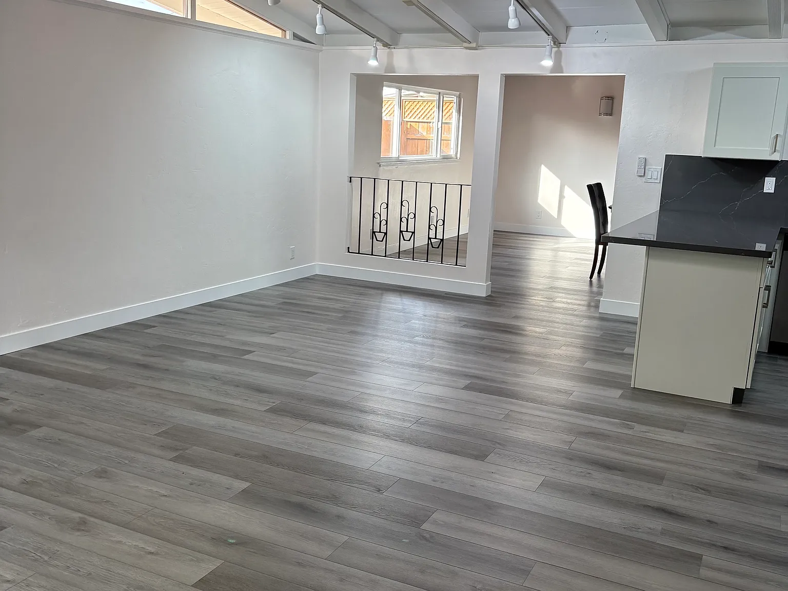 3 bed, 1444 sqft, $4,850 — Photo 3