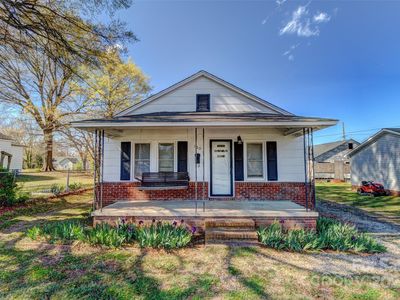 100 W 3rd St, Cherryville, NC, 28021