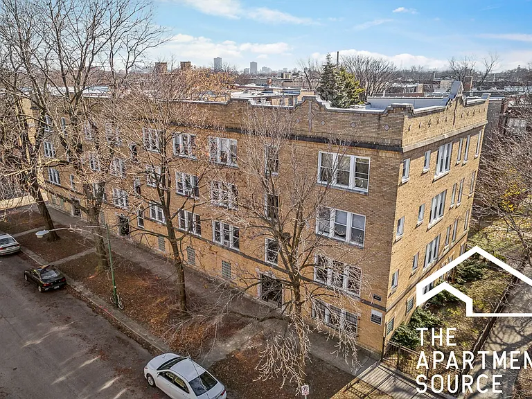 1931 W Winona St #GDN — Photo 9