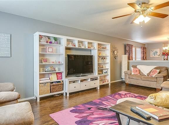 5th image of 1376 Hillside Dr