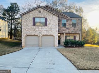 341 Lamont Ln, Hampton, GA 30228