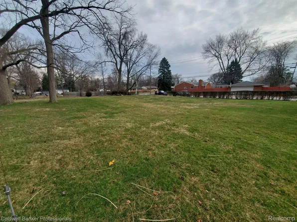 Marquette, Garden City, MI 48135