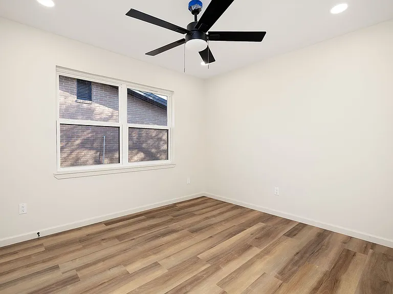 1518 Orchid Ave — Photo 21