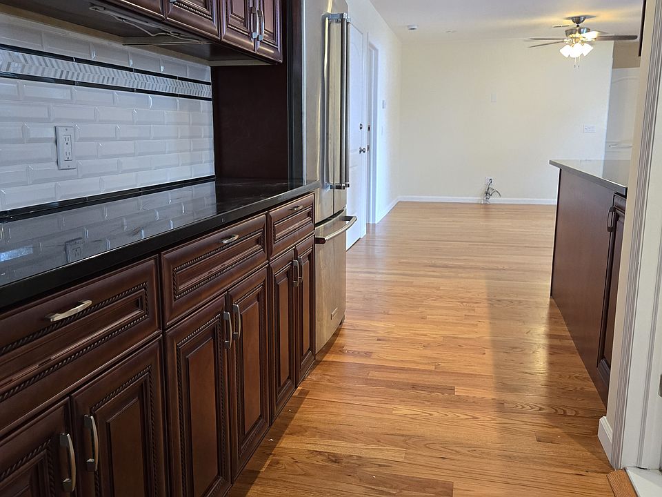1st image of 0 E Meadow Ave #1