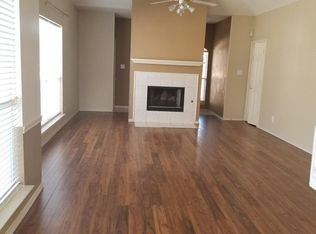 1457 Creekbank Dr, Lewisville, TX 75067