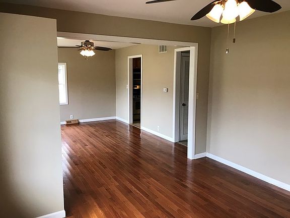 4th image of 21509 Elmwood Ave