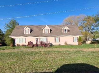46 Aldred Ln, Galax, VA 24333