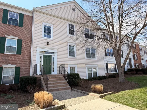 103 Prosperity Ave SE APT D, Leesburg, VA 20175