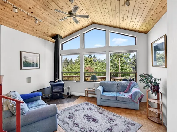 251 Price Rd, Saltspring Island, BC V8K 2E9
