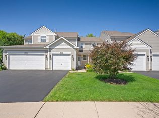 2855 Vernal Ln, Naperville, IL 60564