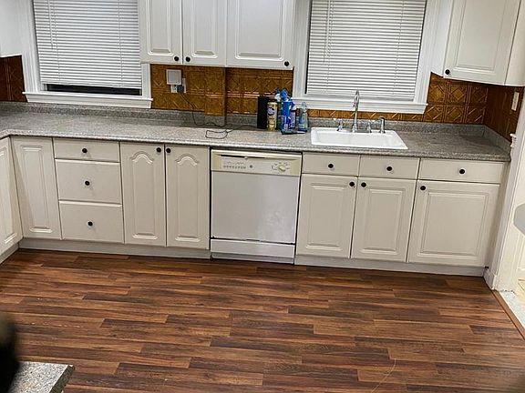 4th image of 338 Revere St #1