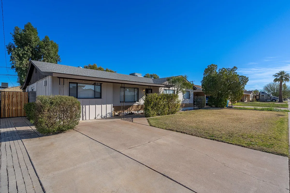 Building Photo - 3120 W Columbine Dr