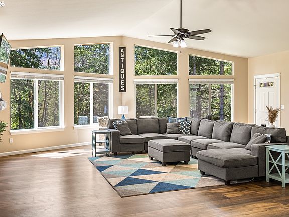 5th image of 1452 Lacock Kelchner Rd