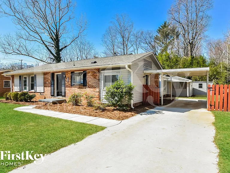 2703 Wynnewood Dr — Photo 2