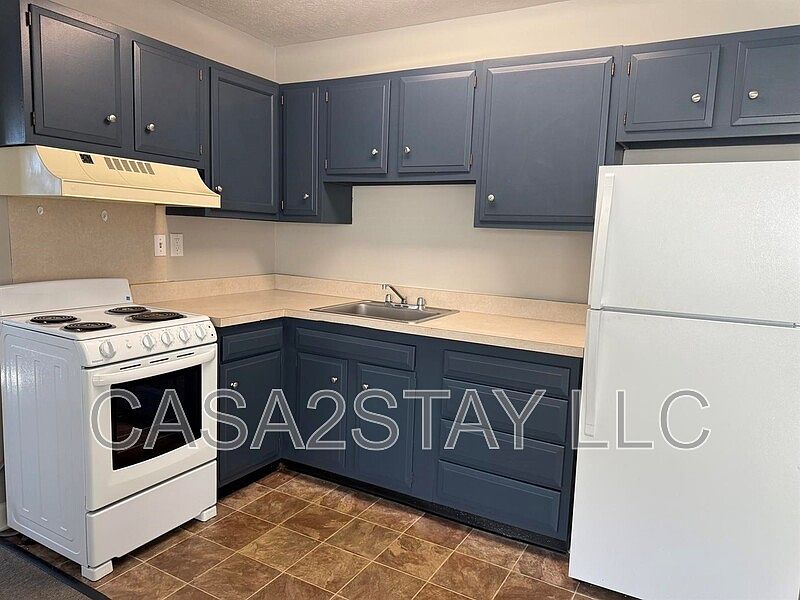 1st image of 2114 Saint Johns Pl Unit 2114