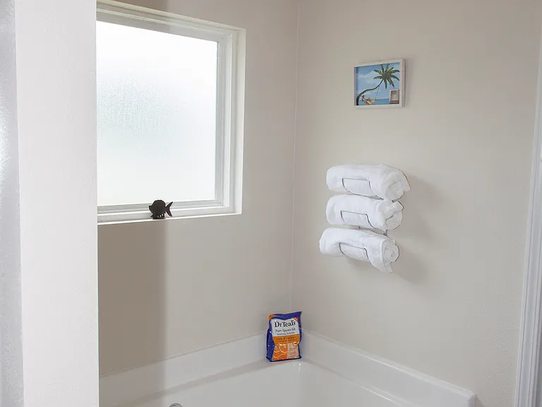 8378 Island Dr — Photo 26