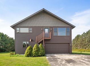 5322 S 10th St, Manitowoc, WI 54220