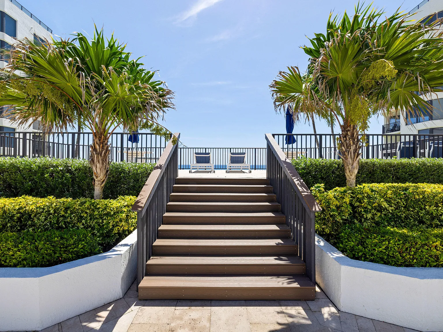 2565 S Ocean Blvd — Photo 4