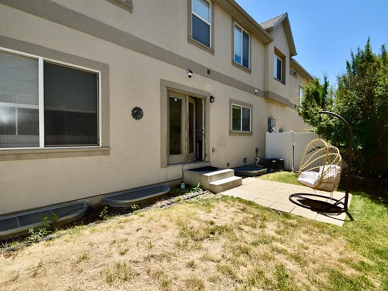 1555 Wynview Ln — Photo 31