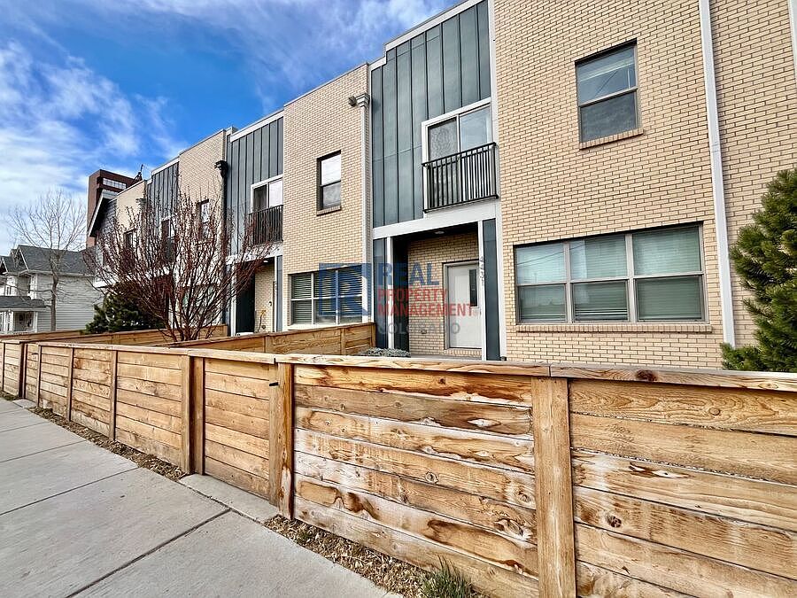 1st image of 4431 E Jewell Ave