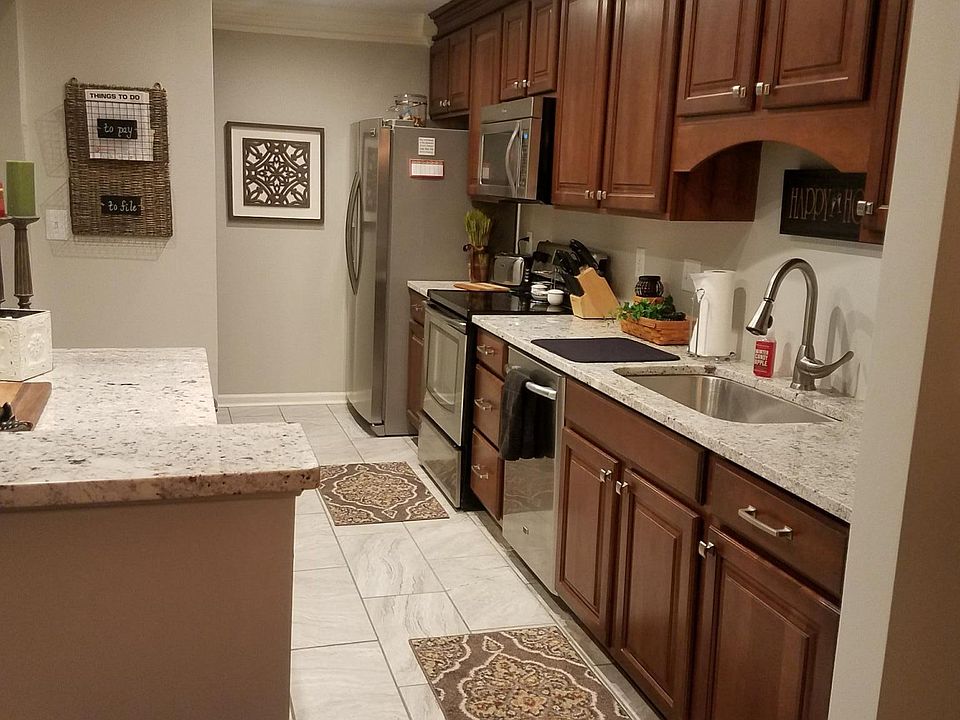 Kitchen with stainless steal appliances.