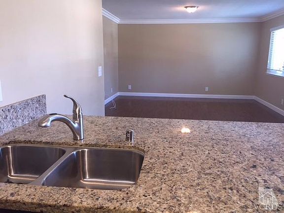 4th image of 618 Paseo La Perla
