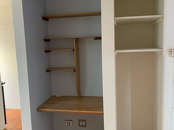 5th image of 915 Parkman Ave Unit 1/2