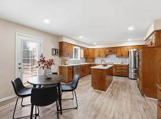 8417 W 113th Ter, Overland Park, KS 66210