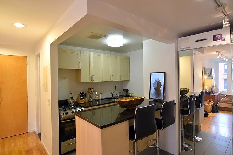 2nd image of 308 W 20th St APT 3A