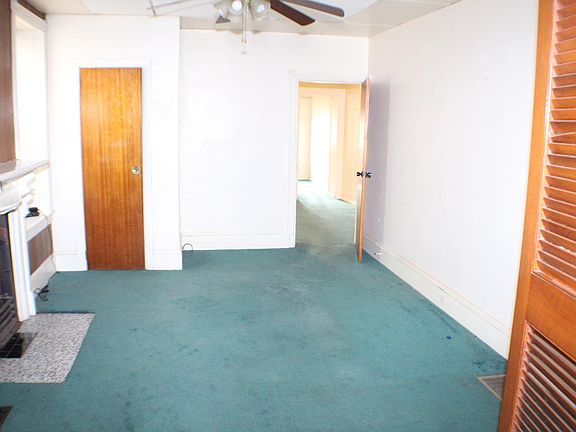 3rd image of 4144 Freeland Ave #1