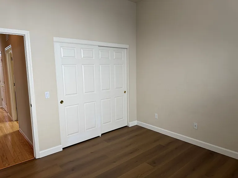 1587 Regent Dr — Photo 28