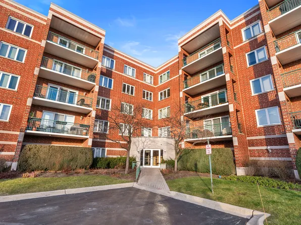 5255 N Riversedge Ter APT 211, Chicago, IL 60630