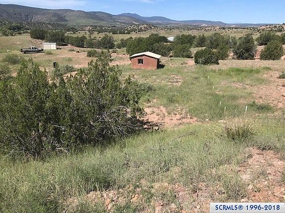 2nd image of 37 Honey Bee Ln