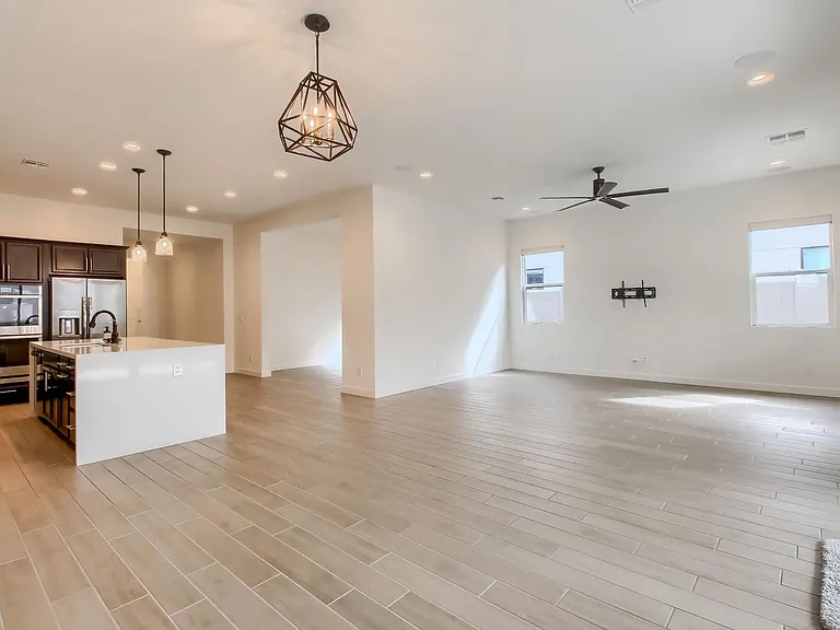 1005 E Paseo Way — Photo 20