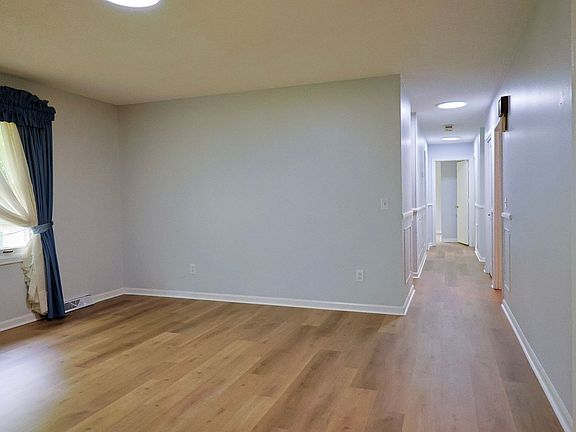 2nd image of 205 Tamassee Dr