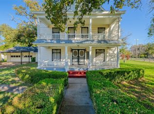 100 W 2nd St, Springtown, TX 76082